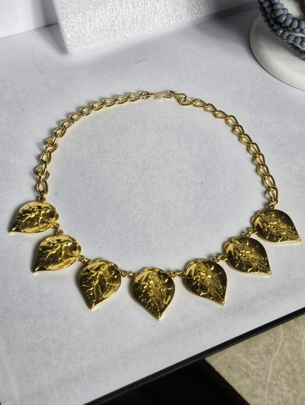 Vintage Gold Leaf-Link Necklace - Gold Tone - Picture 11 of 12